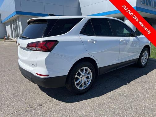 Summit White 2022 Chevrolet Equinox LS