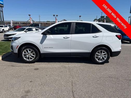 Summit White 2022 Chevrolet Equinox LS