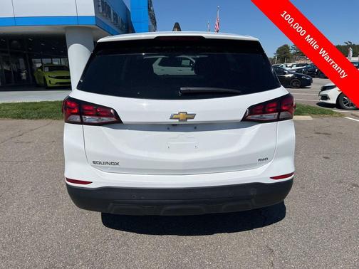 Summit White 2022 Chevrolet Equinox LS