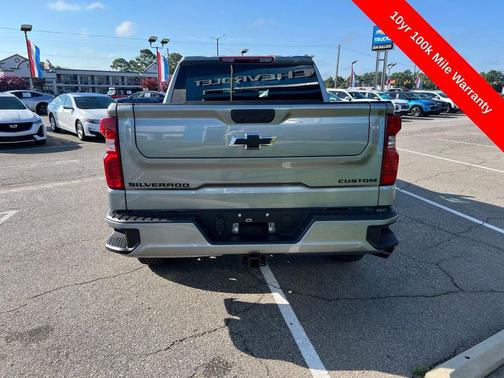 Sterling Gray Metallic 2026 Chevrolet Silverado 1500 Custom