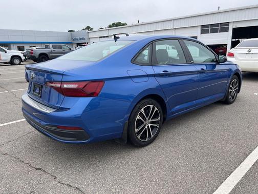 Rising Blue Metallic 2023 Volkswagen Jetta 1.5T Sport