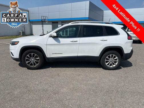 Bright White Clearcoat 2019 Jeep Cherokee Latitude Plus