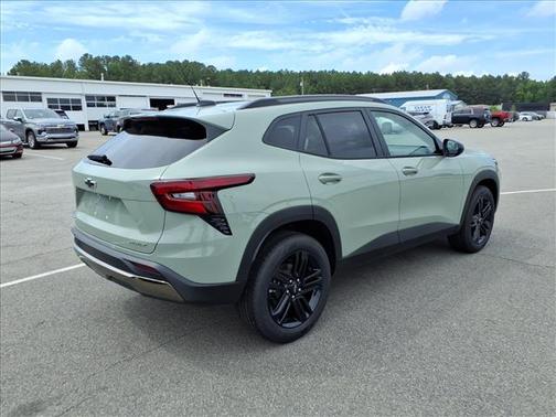 Cacti Green 2026 Chevrolet Trax FWD ACTIV