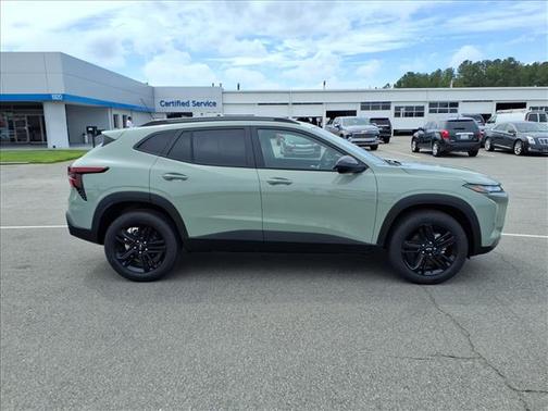 Cacti Green 2026 Chevrolet Trax FWD ACTIV