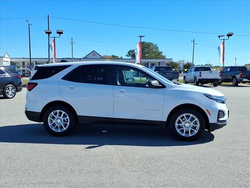 2023 Chevrolet Equinox LS