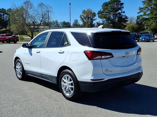 2023 Chevrolet Equinox LS