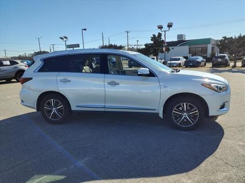 Majestic White 2019 INFINITI QX60 Luxe