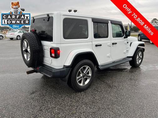 Bright White Clearcoat 2019 Jeep Wrangler Unlimited Sahara