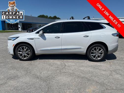White Frost Tricoat 2023 Buick Enclave Essence FWD