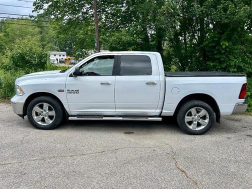 2015 RAM 1500 SLT