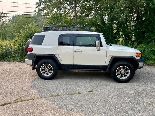2012 Toyota FJ Cruiser Base