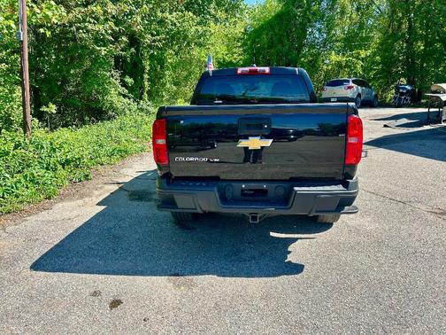 Black 2018 Chevrolet Colorado WT
