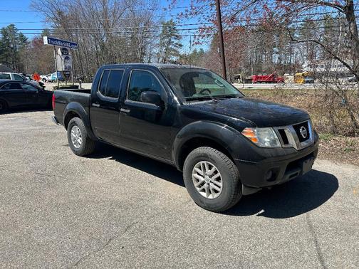 Super Black 2015 Nissan Frontier SV