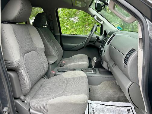 2012 Nissan Frontier SV