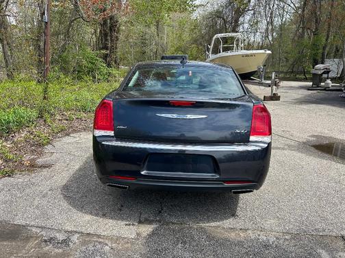 2018 Chrysler 300 Limited