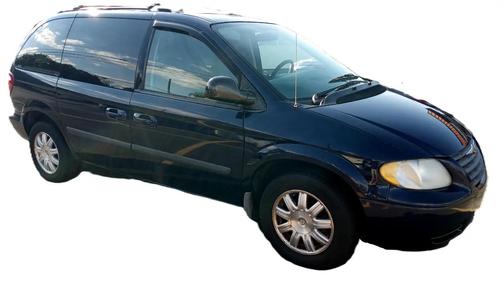 2006 Chrysler Town & Country Base