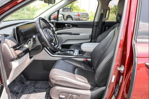 2023 Kia Carnival SX