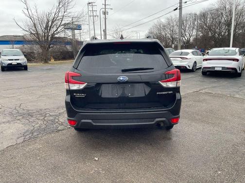 2022 Subaru Forester Premium