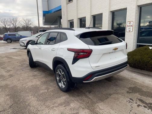 2024 Chevrolet Trax LT