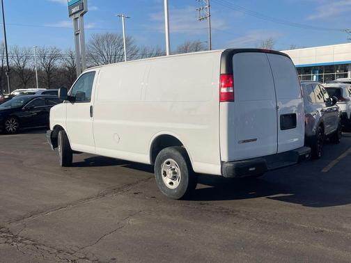 2022 Chevrolet Express 2500 RWD 2500 Regular Wheelbase WT