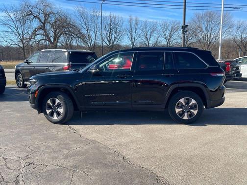 2023 Jeep Grand Cherokee 4xe Base