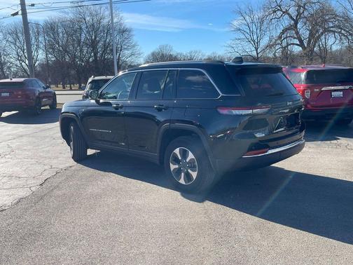 2023 Jeep Grand Cherokee 4xe Base