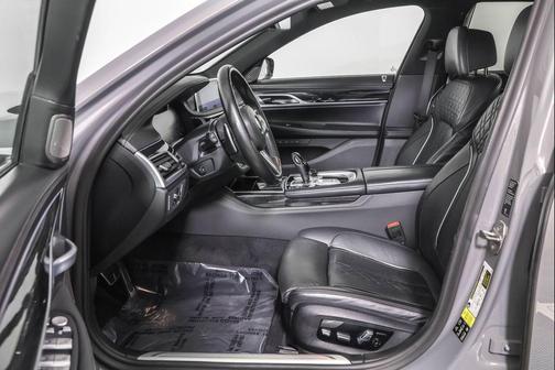2022 BMW 750 i xDrive
