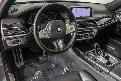 2022 BMW 750 i xDrive