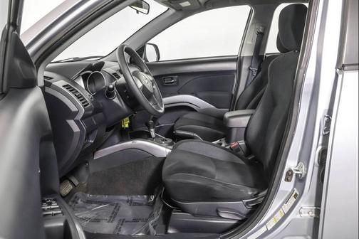 2009 Mitsubishi Outlander ES