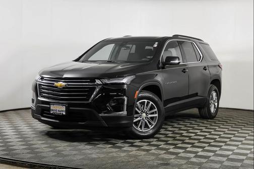 Mosaic Black Metallic 2023 Chevrolet Traverse LT Cloth