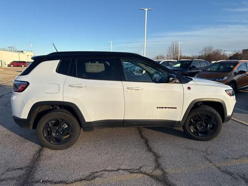 2023 Jeep Compass Trailhawk