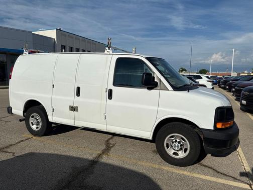 Summit White 2017 Chevrolet Express 2500 Work Van