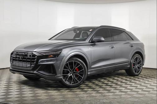 Daytona Gray Pearl Effect 2022 Audi Q8 55 Prestige