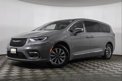2022 Chrysler Pacifica Hybrid Limited