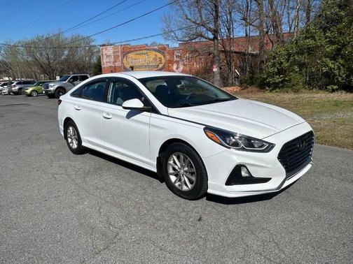 2018 Hyundai SONATA SE