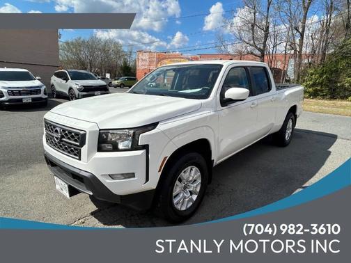 2023 Nissan Frontier SV