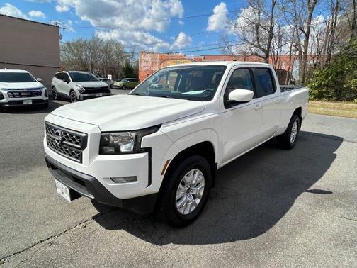2023 Nissan Frontier SV