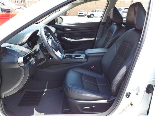 2021 Nissan Altima SR FWD