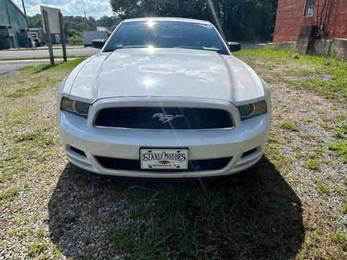 2014 Ford Mustang V6