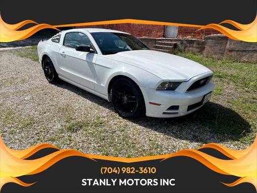 2014 Ford Mustang V6