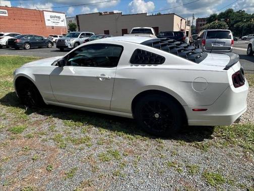 2014 Ford Mustang V6