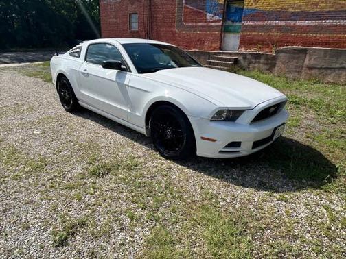 2014 Ford Mustang V6