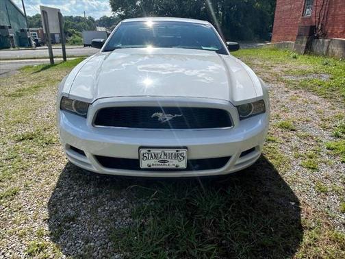 2014 Ford Mustang V6