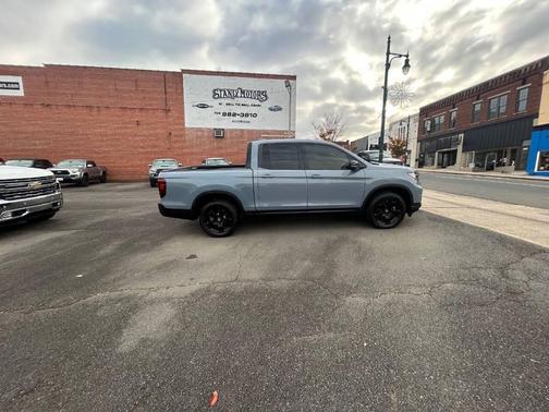 2024 Honda Ridgeline Black
