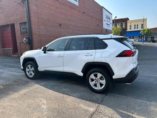 Super White 2019 Toyota RAV4 XLE