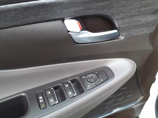 Photo 5 of 30 of 2020 Hyundai Santa Fe SEL 2.4