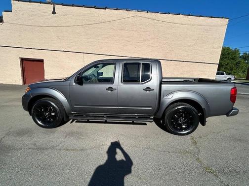 Gun Metallic 2020 Nissan Frontier SV