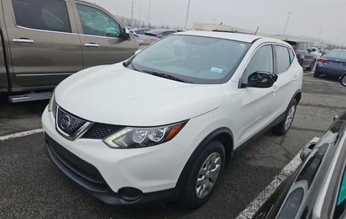 Glacier White 2018 Nissan Rogue Sport S