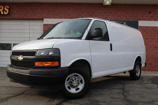 2022 Chevrolet Express 2500 RWD 2500 Regular Wheelbase WT