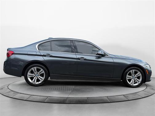 2018 BMW 330 xDrive